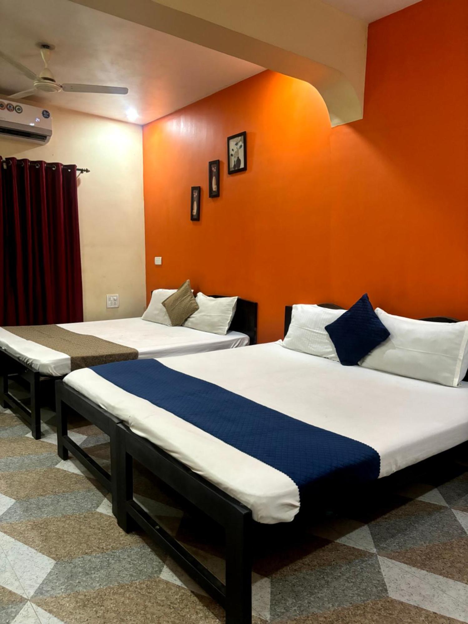 Hotel Harmony By Heaven Calangute Exteriör bild