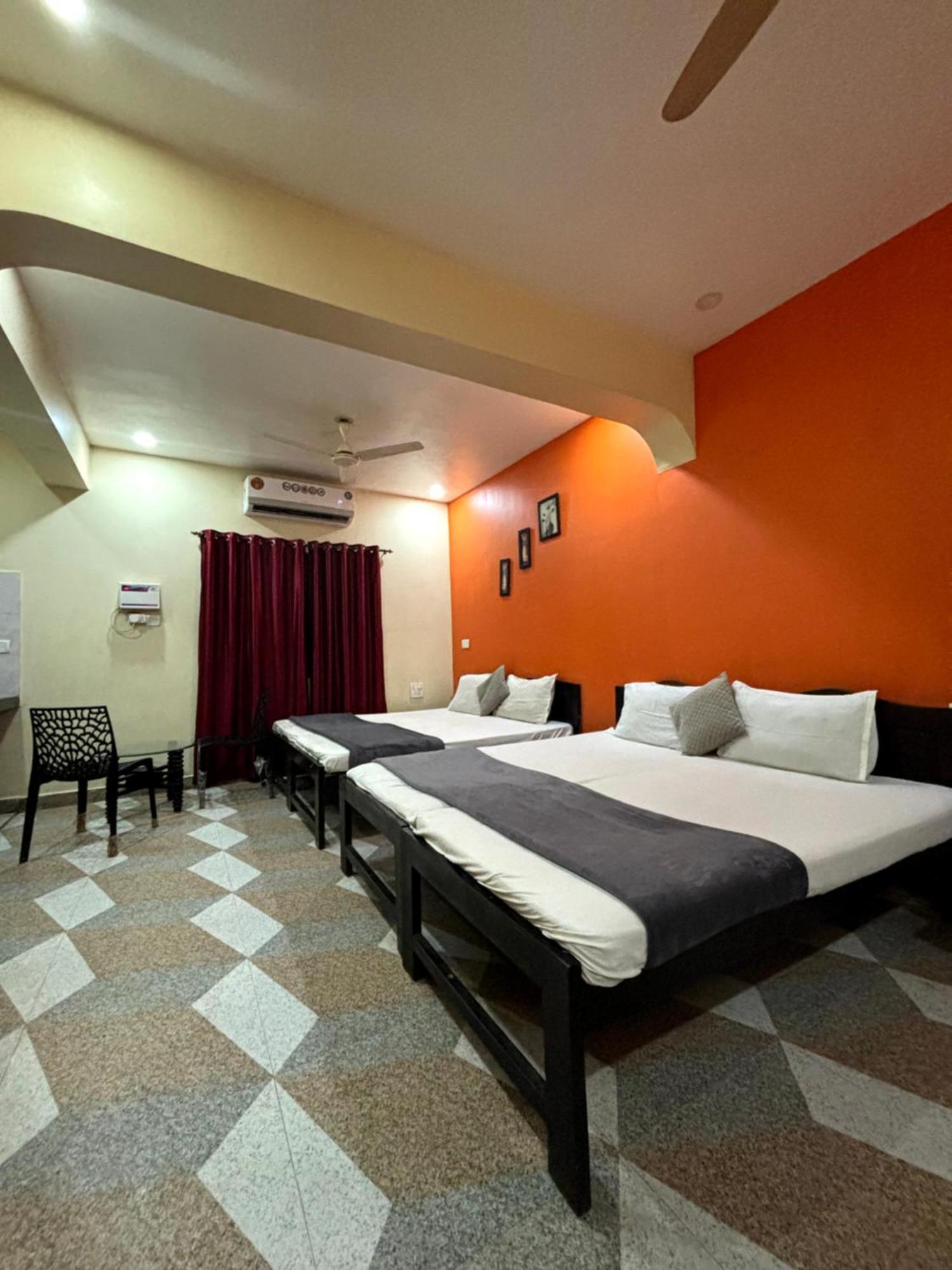Hotel Harmony By Heaven Calangute Exteriör bild