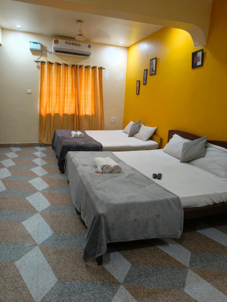 Hotel Harmony By Heaven Calangute Exteriör bild